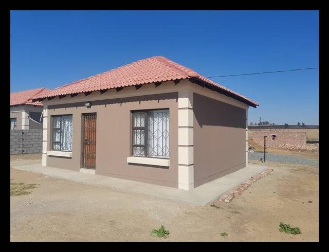 2 BEDROOM HOUSE FOR SALE IN ERMELO